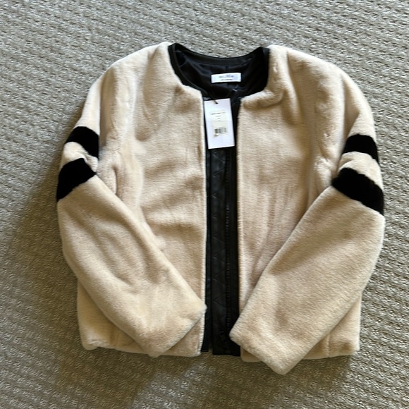 BNWT Bailey 44 Sullivan jacket. This furry soft jacket in abeautiful ivory black - Picture 4 of 5